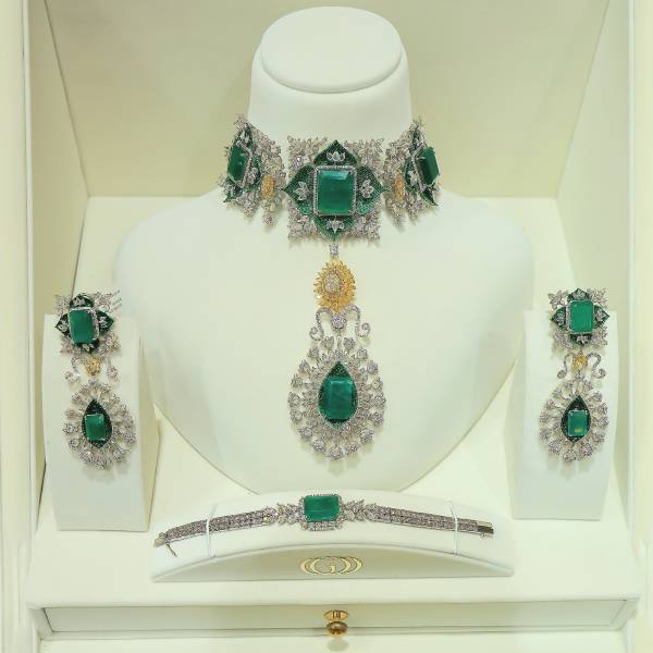 Neckless Set